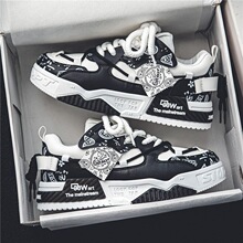 男鞋2025新款夏季百搭小众原创休闲平板鞋运动厚底增高面包潮鞋子