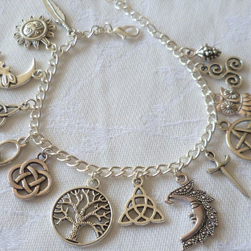 Cross-Border Foreign Trade Witchcraft Bracelets, Pagan Jewelry, Sun and Moon Pendant Bracelets, Tree of Life, Five-Pointed Star Jewelry