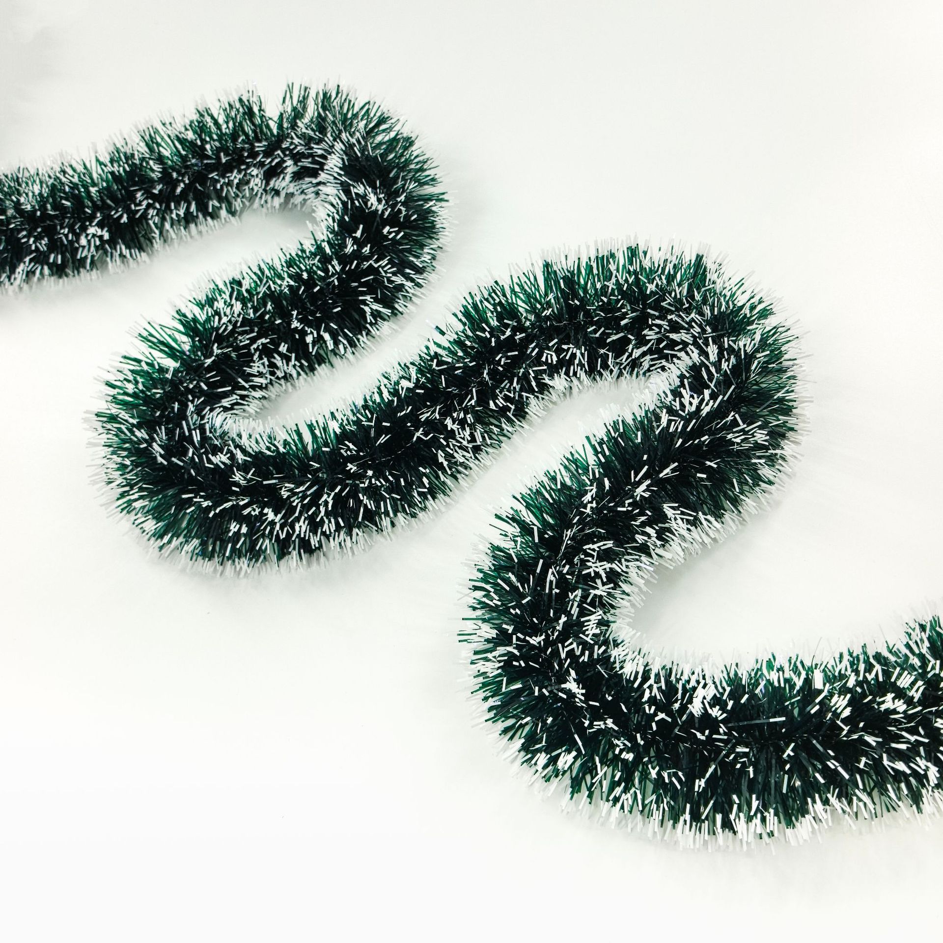 Calo de nieve borde blanco borde verde fiesta de Navidad atmósfera decoración de flores dibujar hierba dibujar guirnalda de lana escena de diseño de color