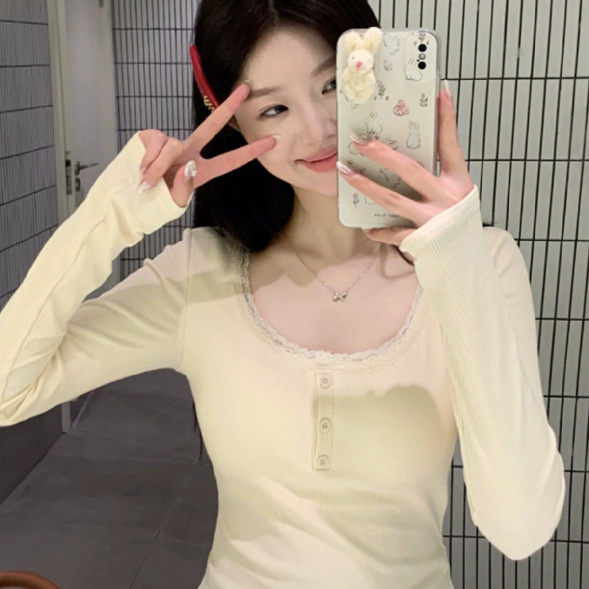 Корейская версия шлифовальной шерсти с толстым квадратным воротником ключицы нижняя рубашка женская осень-зима новая теплая тонкая рубашка с длинными рукавами