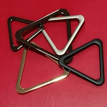 锌合金钥匙钩扣箱包扣工厂直供双面平三角扣箱包服饰五金配件