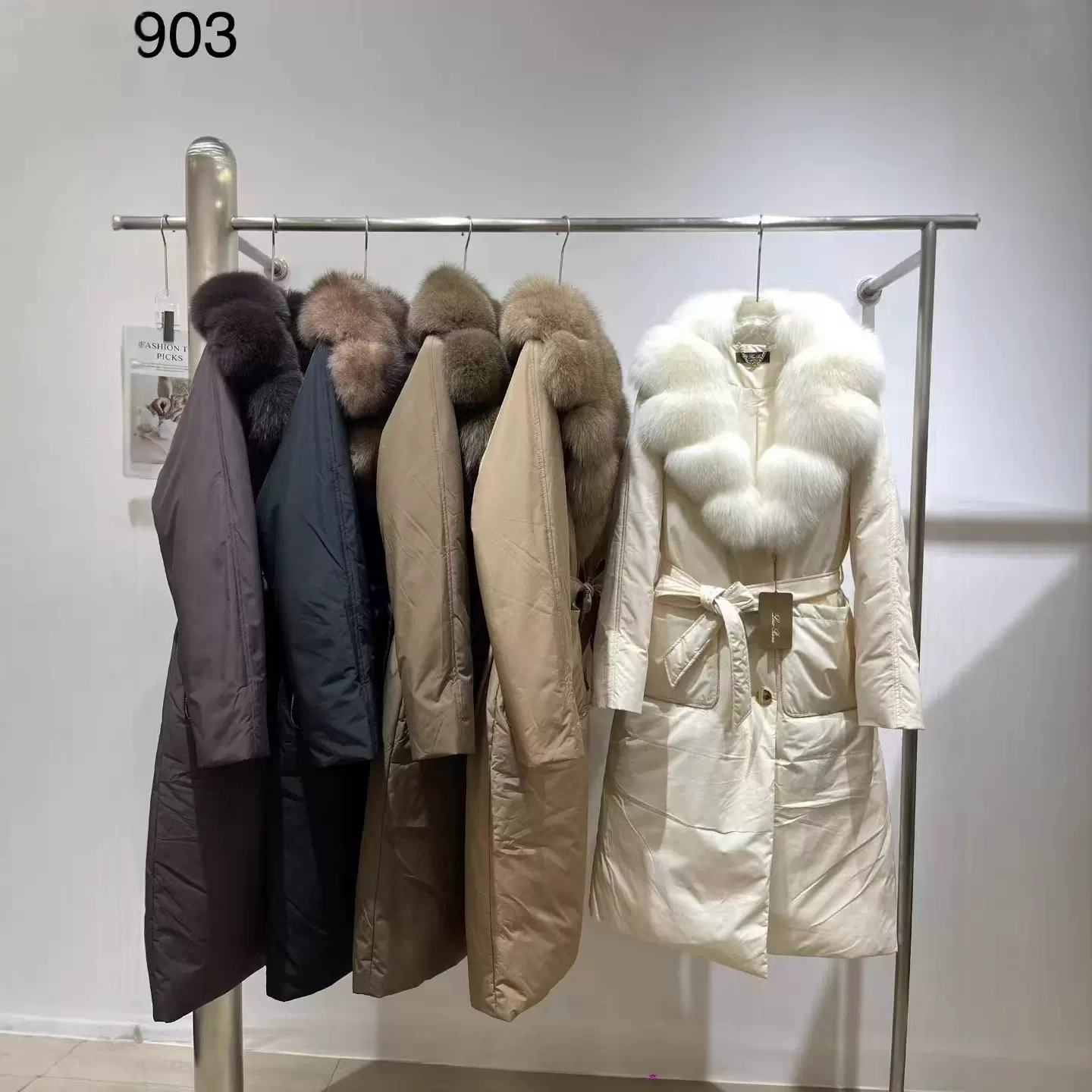 收腰中长款年轻时尚保暖2025冬季高端鹅绒服女狐狸毛领羽绒服外套