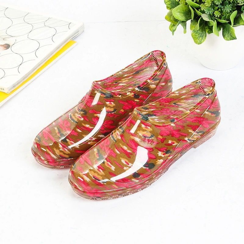 Zapatos de lluvia de cuatro estaciones para mujeres de tubo corto, zapatos de saliva poco profundos para mujeres, zapatos de goma de cocina para trabajar fuera, algodón resistente al desgaste, antideslizante