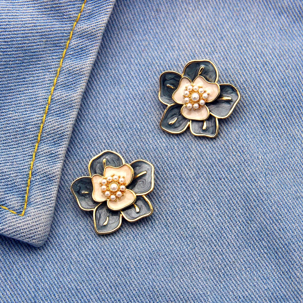 Camellia Flower Brooch With Enamel Finish For Women Elegant Style_voghion.com