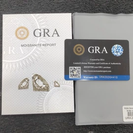 戒指;项链;金属工艺品