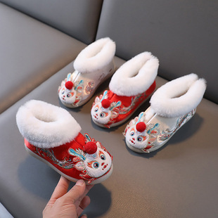 New Winter Style Fleece-Lined Soft-Soled Children's Embroidered Shoes for Girls, Hanfu Shoes, Cotton Shoes, Handmade Cloth Shoes Paired with Mamian Skirt Shoes, Chinese Style