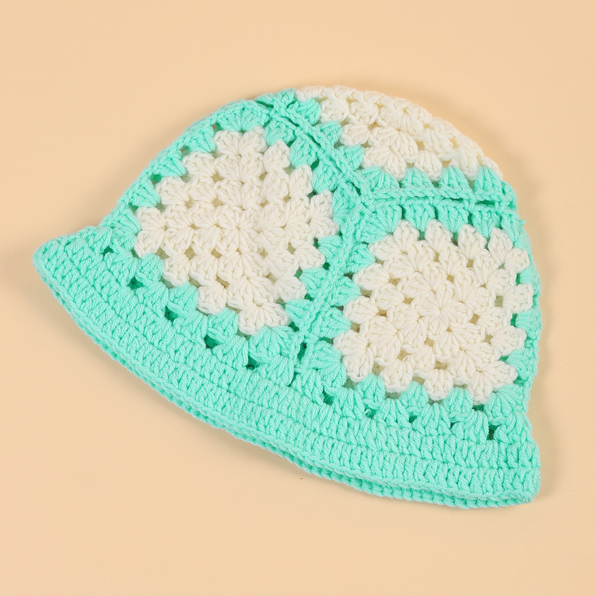 Cappello invernale in lana retrò con fiore cavo lavorato a maglia fatto a mano, cappello versatile dolce da donna autunno e inverno_voghion.com