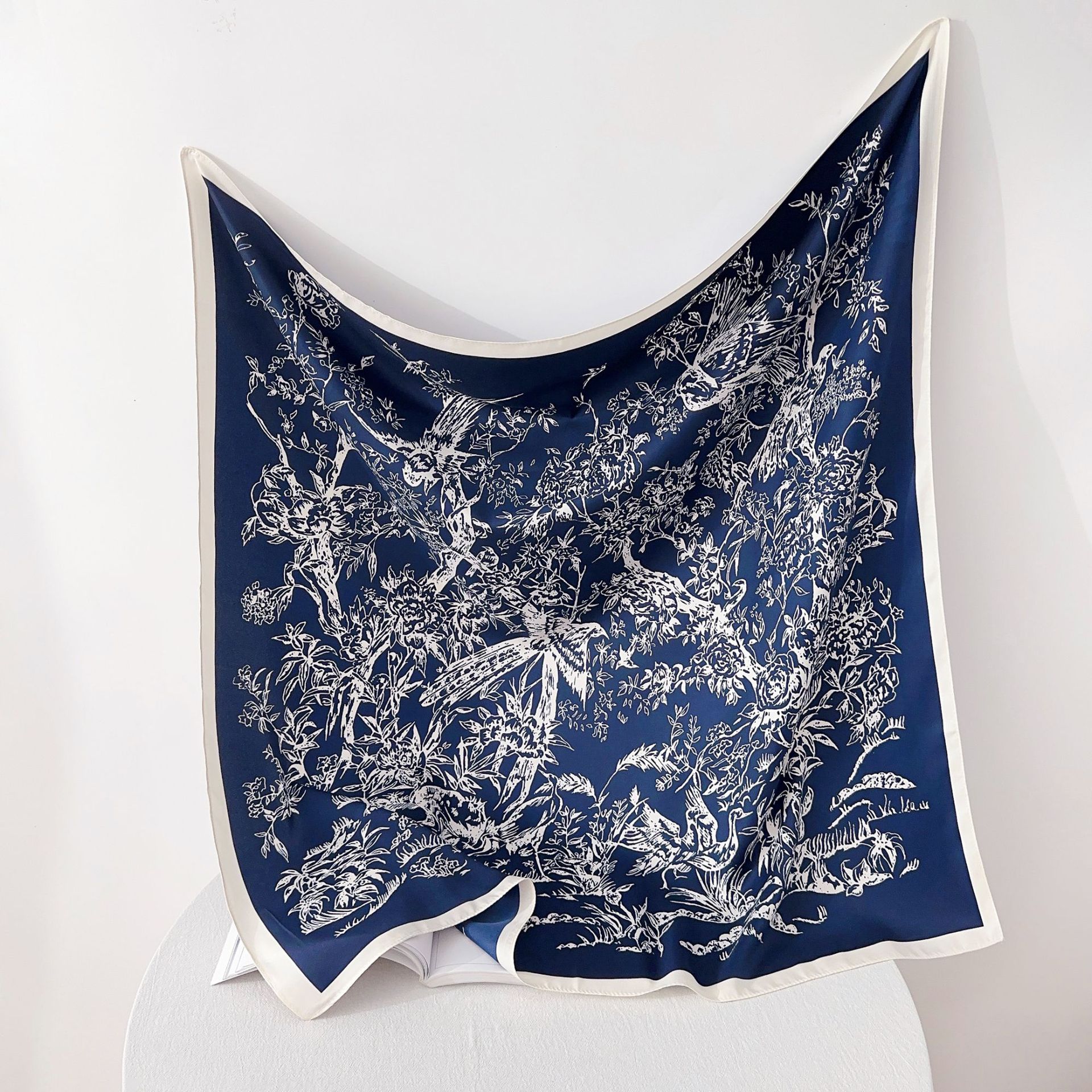 Nuevo bufandas de seda de impresión de 90cm bufandas de seda de estilo de mujer coreana bufandas delgadas bufandas de decoración de trajes bufandas