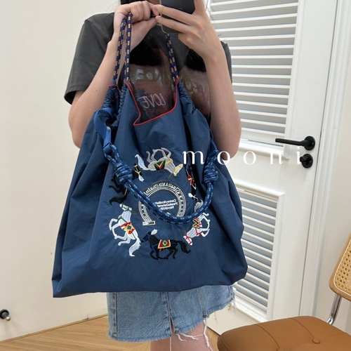 Gao Yuanyuan's same style summer Japanese Ball Chain embroidered shopping bag, trendy niche large-capacity shoulder bag