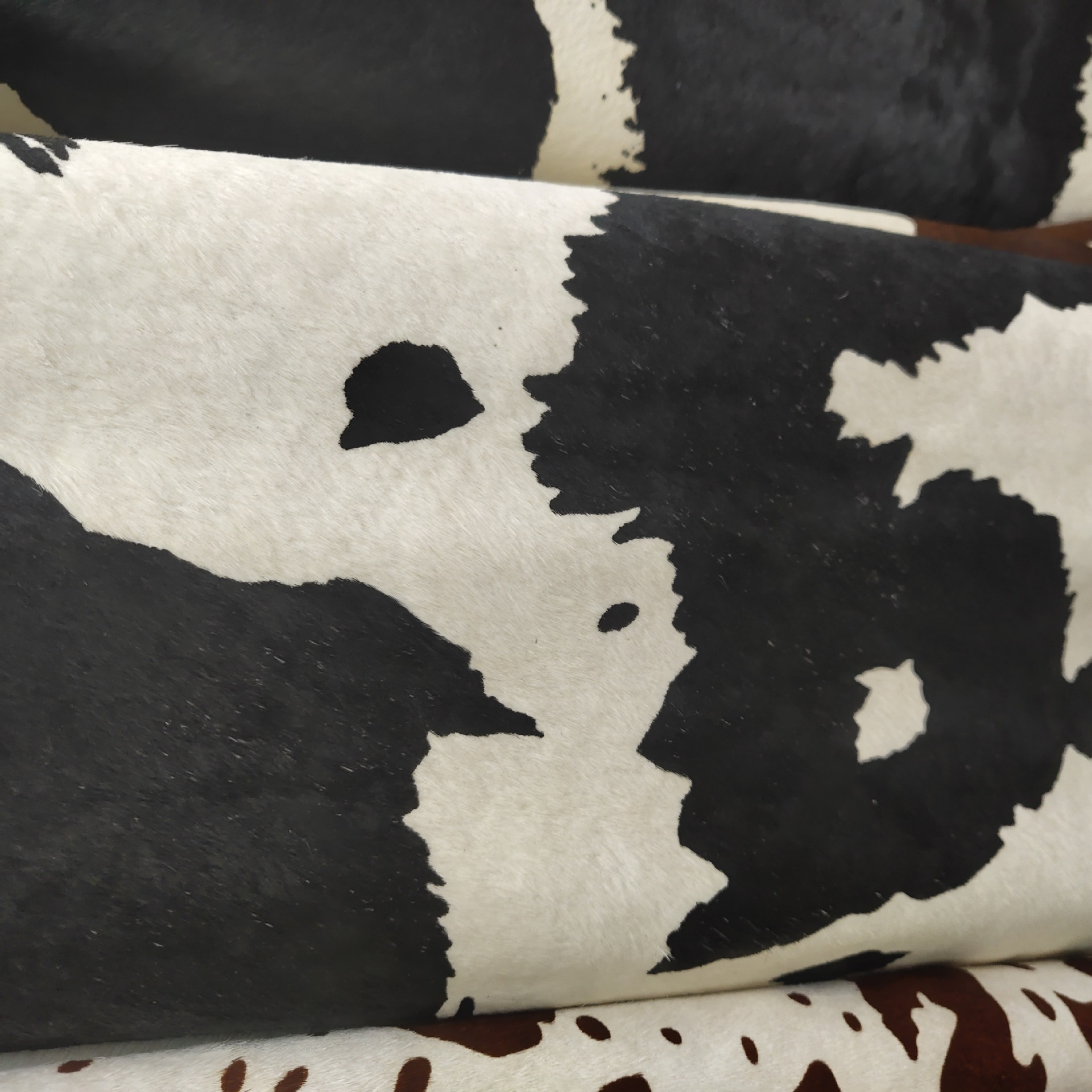 黑白奶牛纹头层马毛皮印花现货花纹鞋包面料