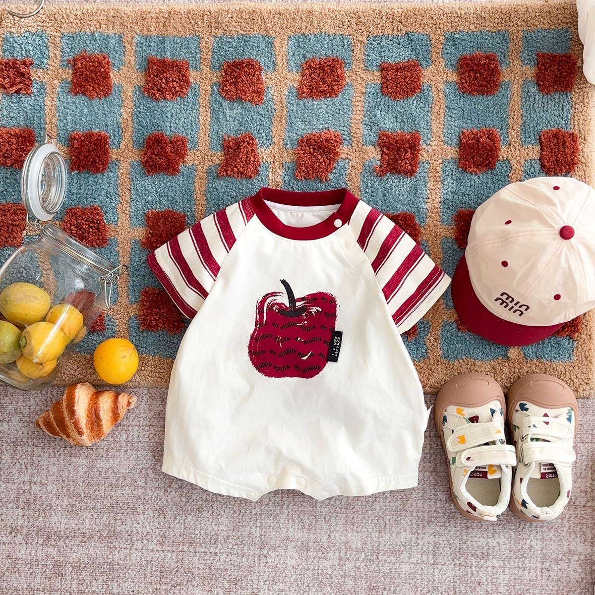 Verano nuevo estilo traje de niño ropa para niños coreanos ropa para bebés de manga corta ropa de piel ropa de salida para bebés y niños pequeños 1