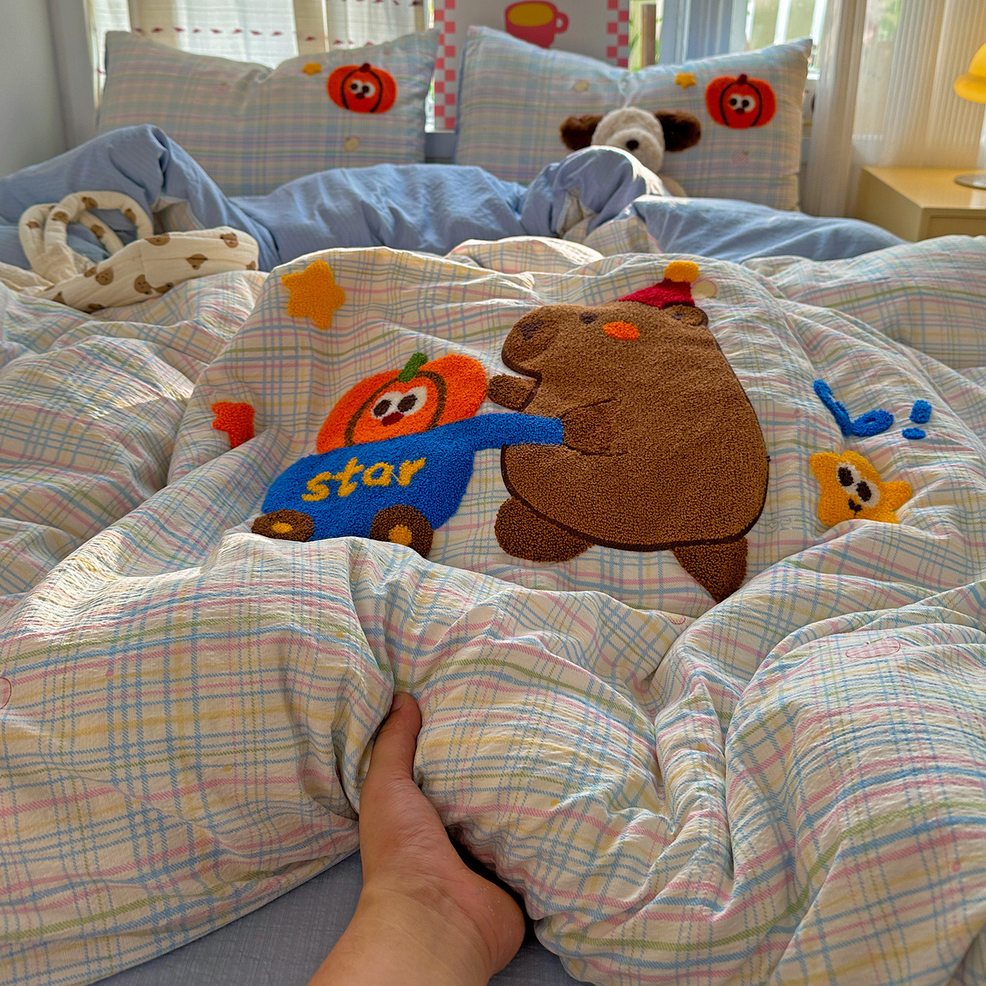 Madre y bebé clase A toallas de dormir desnudas bordadas de algodón puro cuatro piezas de cama sábanas super suaves cubierta cama dormitorio Kasa tres cuatro piezas de conjunto