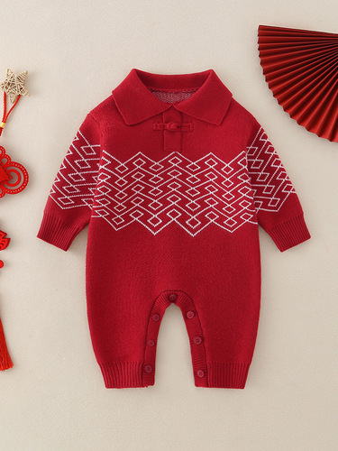 New Red Baby Worship Winter Outfit for Girls Aged 0-2, Festive and Thick Onesie