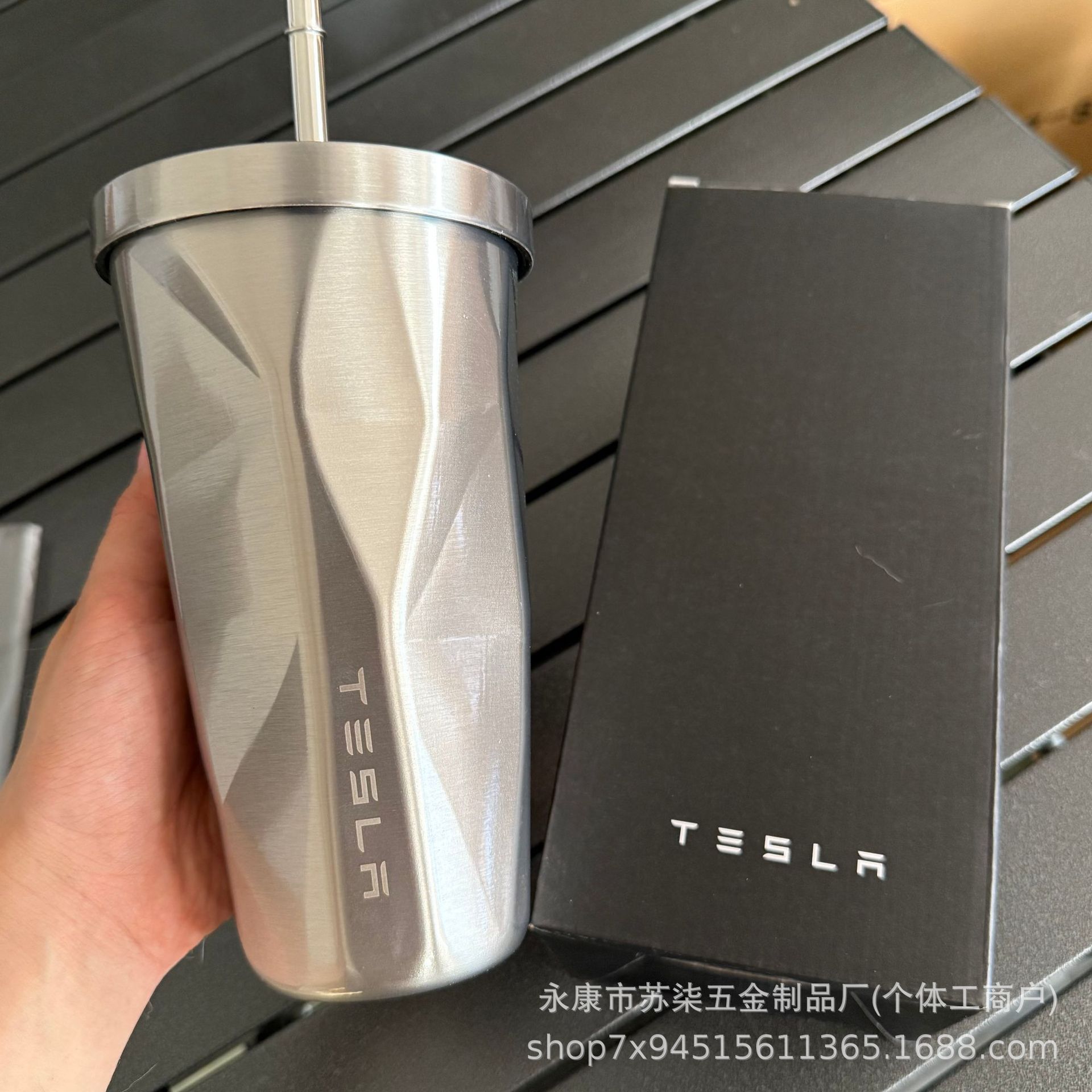 [Original Black Box] Tesla Tesla Water Cup Stainless Steel Straw Cup Car Water Cup Thermos Cup Popular Cup