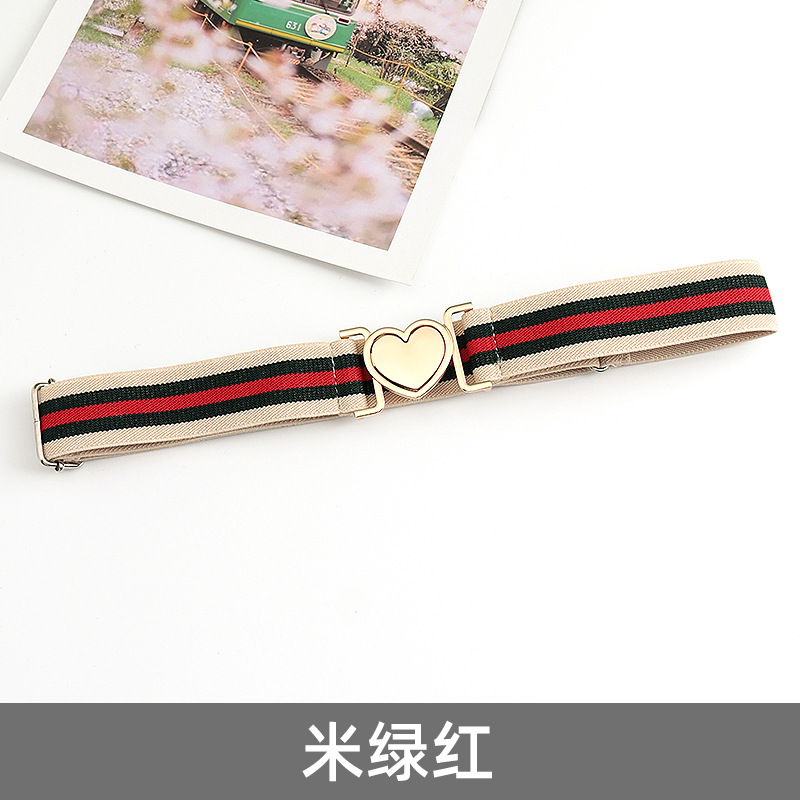 베이지 그린 레드