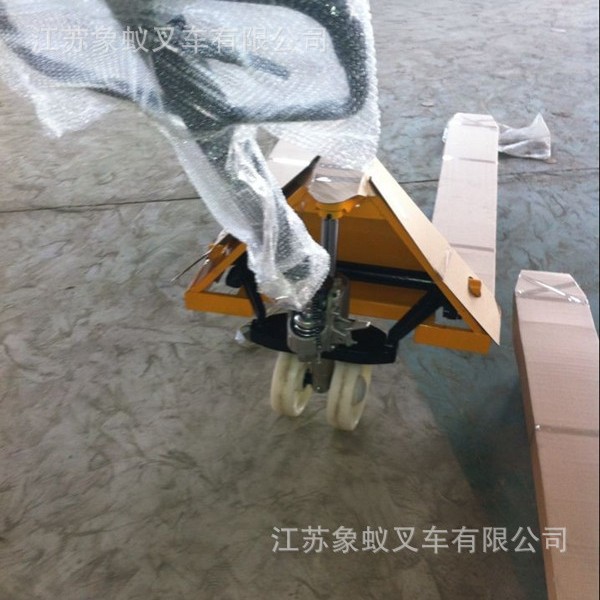 象蚁直销手动叉车批发手动升高叉车手动升降台1.5吨升降机