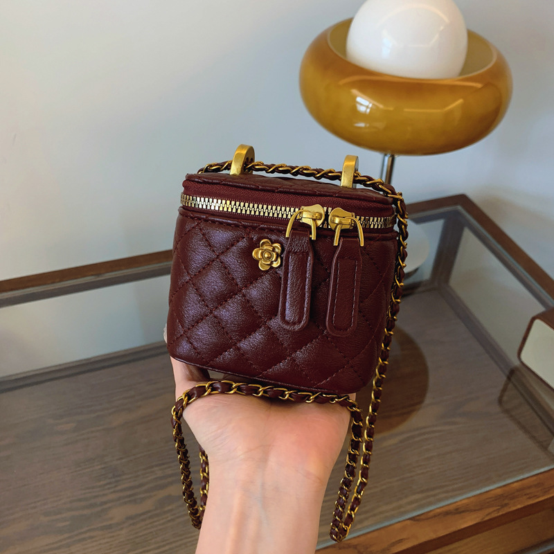 Bolsa de bordado de diamante para mujeres 2024 nuevo otoño y invierno popular cadena bolso de mochila de moda bolso cuadrado