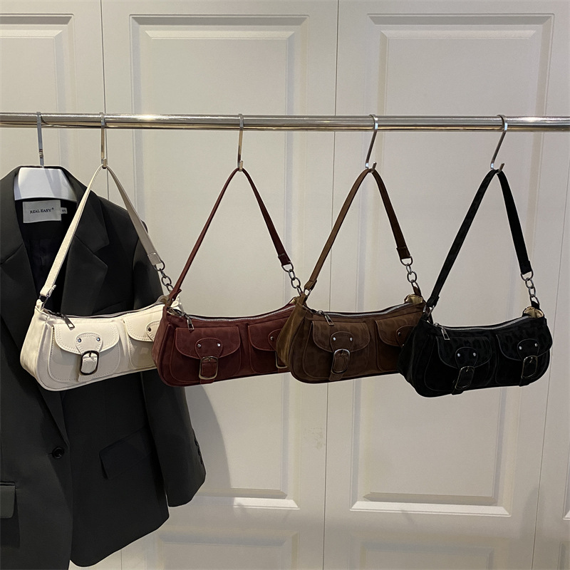 Fashionable retro one-shoulder bag