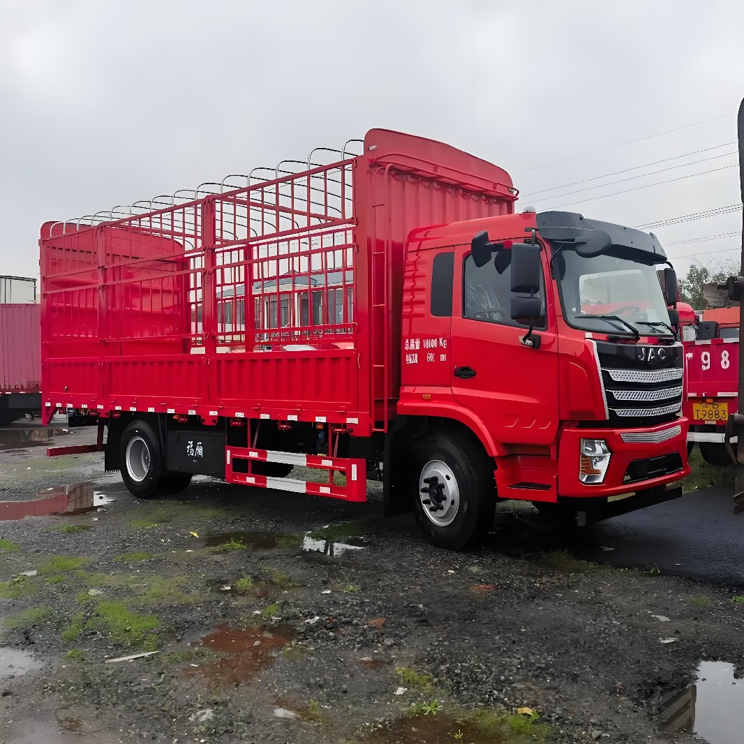 4.2到17.5车型齐全，全国派车接收货物。