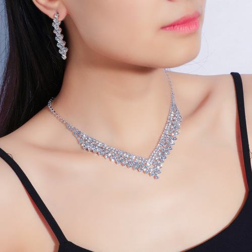 Cross-border hot-selling European and American exquisite full-diamond clavicle necklace and earrings simple temperament dress versatile suit e-commerce supply