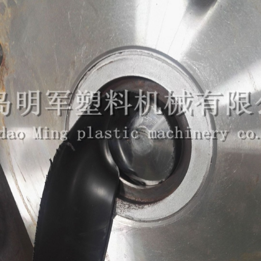 硬pvc塑料挤出机 挡水槽 喂鸡槽 型材挤出生产线