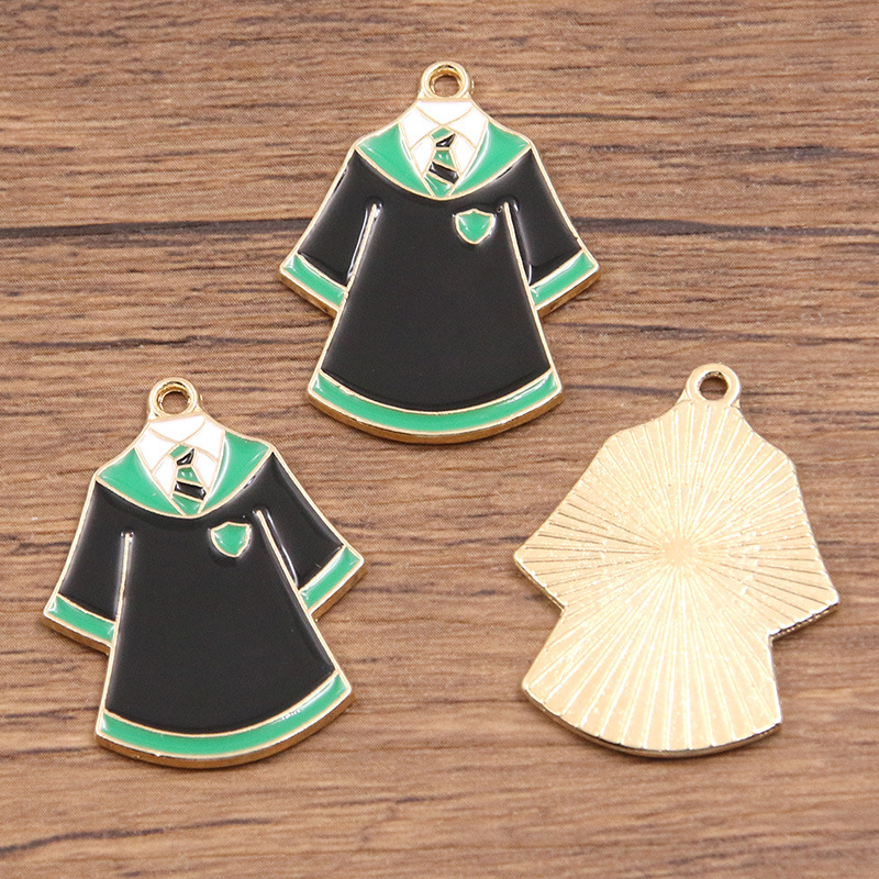 No. 1 green clothes 22x30mm 2.6g