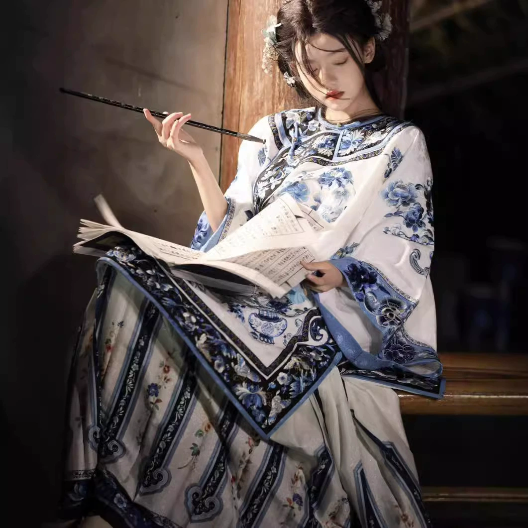 Одежда с флагом принцессы, одежда династии Цин, поздний Цин, синий и белый фарфор, верхняя плиссированная юбка с принтом для тяжелой промышленности, костюм, женская одежда династии Цин Хань