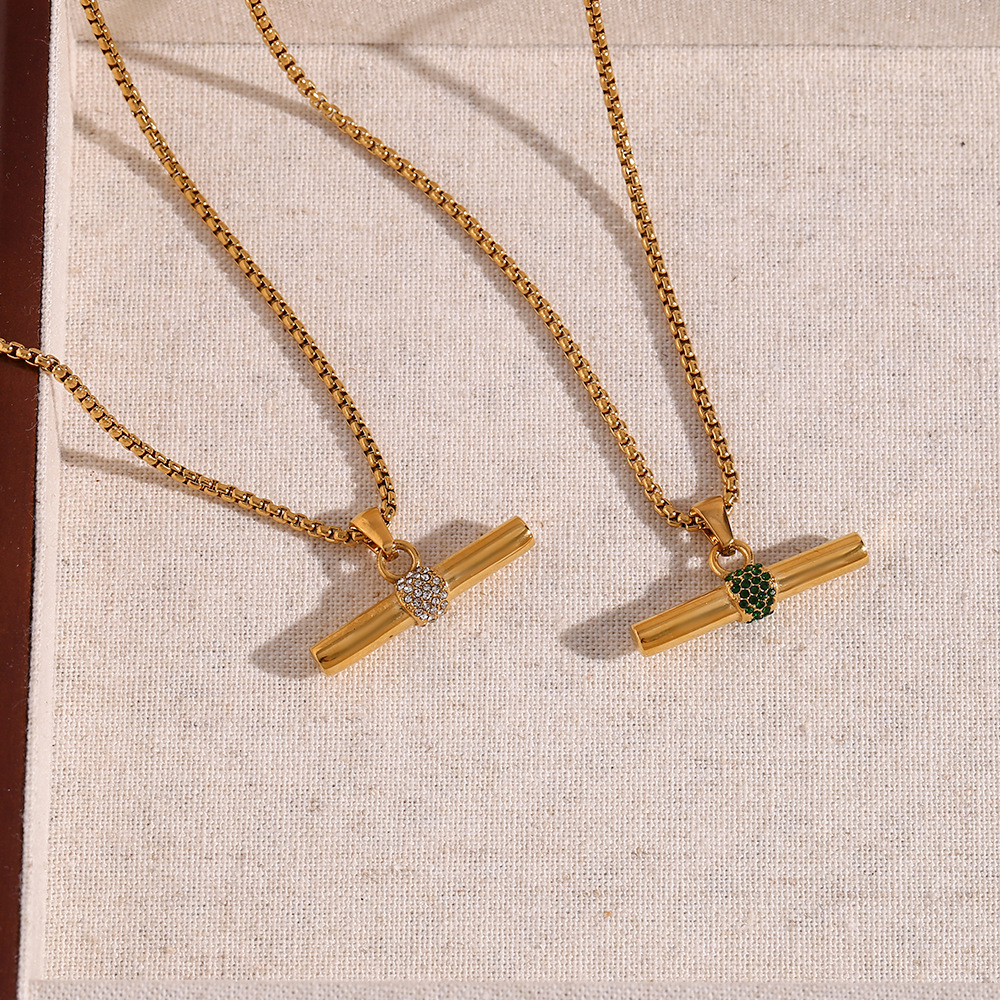 Fashion Plated 18K Micro Inlaid Pendant Stainless Steel Necklace