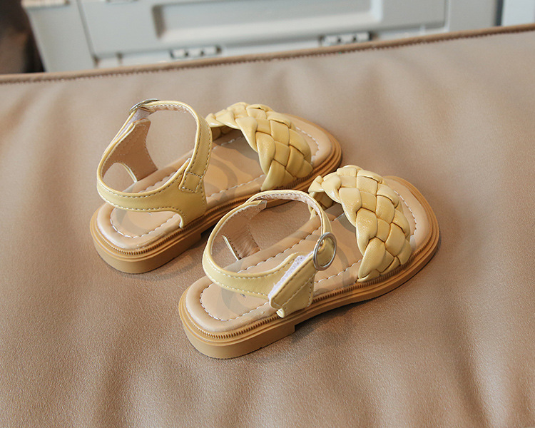 Sandales douces et mignonnes version coréenne, chaussures de plage à semelle souple pour petite fille, polyvalentes, pour enfants, nouvelle collection été 2022_voghion.com