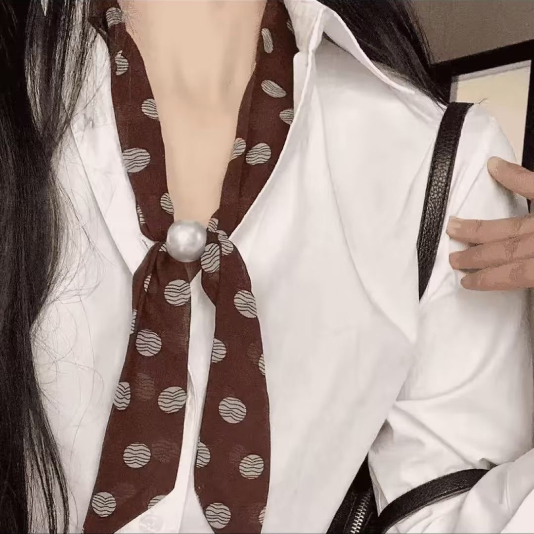 15# mori-style caramel brown wavy speckled scarf with pearl toggle closure, 4*120cm