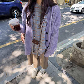 紫色慵懒风麻花V领毛衣外套女2025秋冬新款宽松显瘦针织开衫上衣