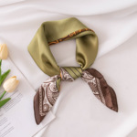 新款70cm小方巾仿真丝丝巾高级感百搭印花小领巾头巾女围巾批发