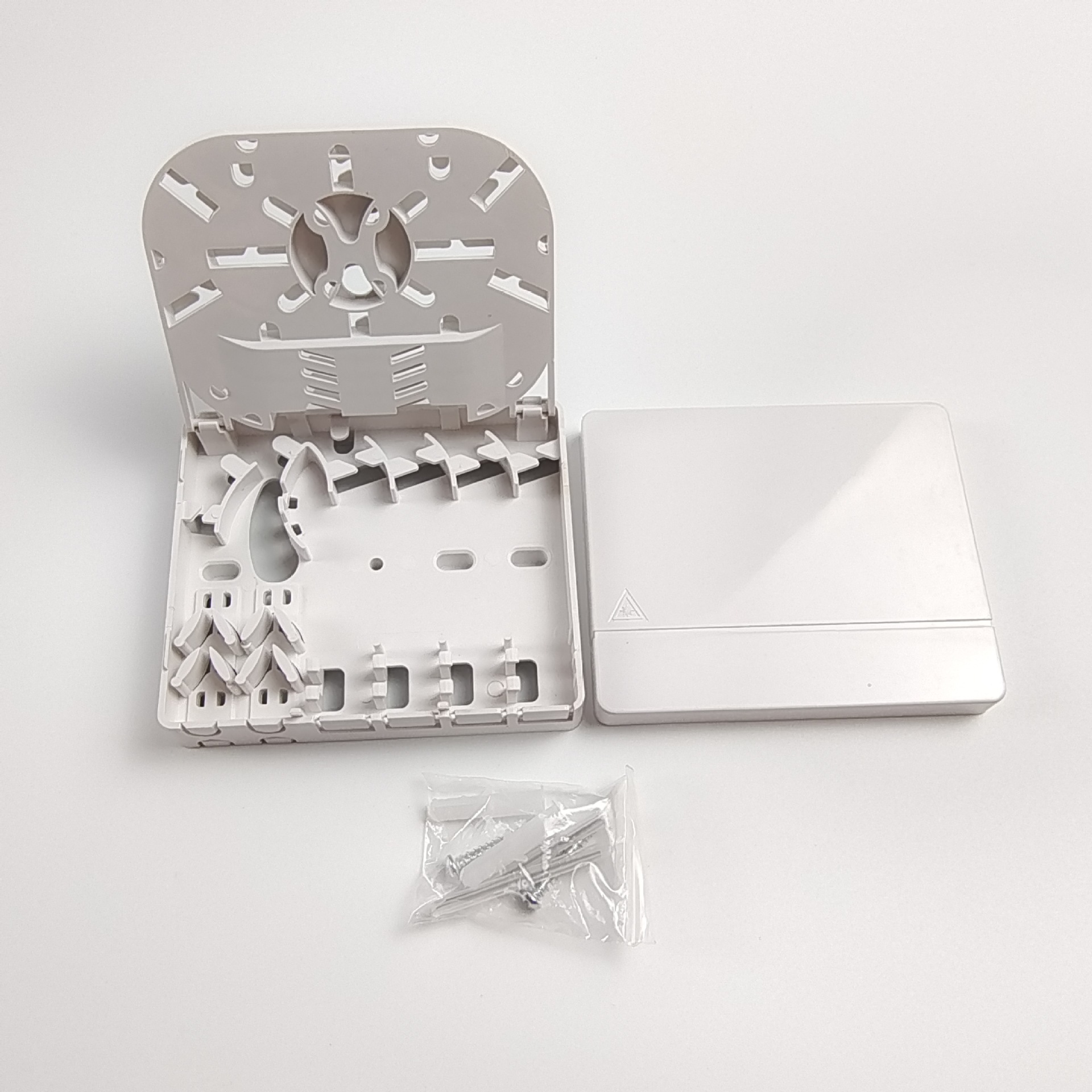 光纤桌面盒四口面板盒4芯4口光纤面板墙壁开关FTTH熔纤盘光端盒