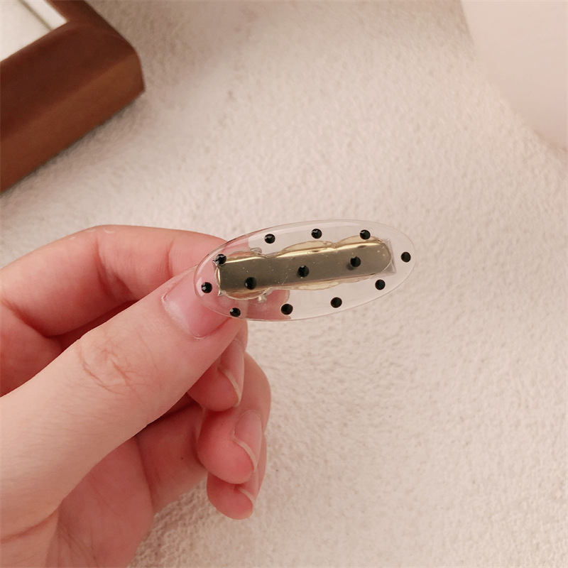 Princesa cabeza de perla ondulado punto elíptico pequeño frijoles rojos pin de pelo estilo francés de alta sensación lateral ceja pin de pelo adornamiento