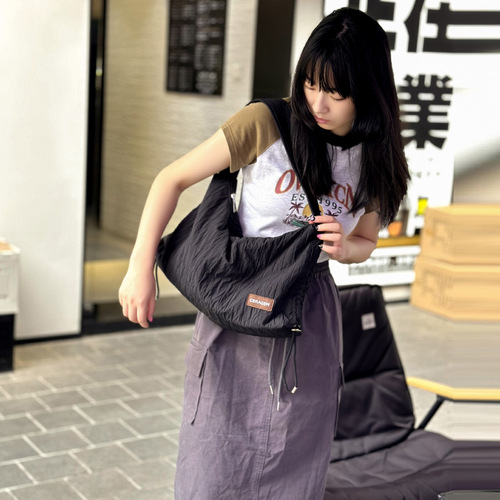 2024 New Summer Bags Women's Ins Pleated Underarm Bag Fashion Commuting Handbag Casual Shoulder Dumpling Bag