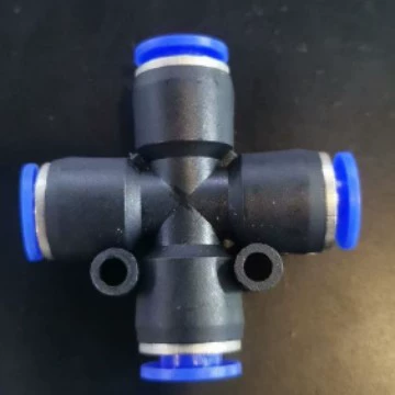 6-миллиметровый быстросъемный трехходовой соединитель для полива и аксессуаров