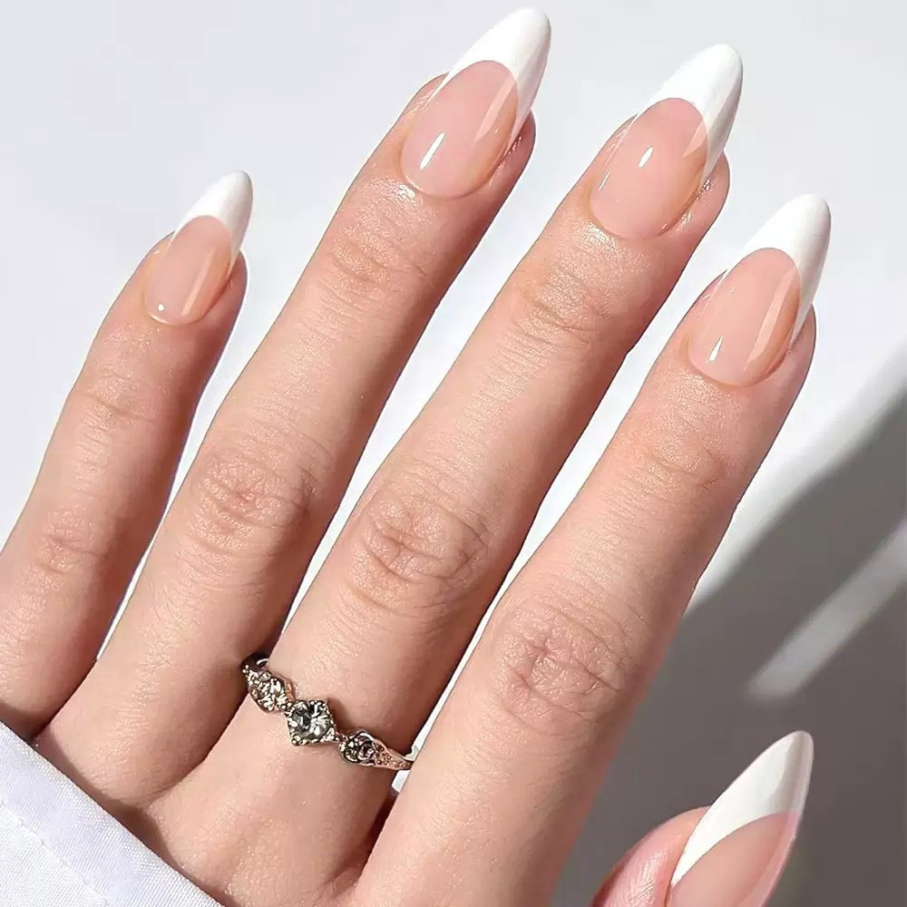 Ventas transfronterizas calientes de polvo naranja blanco bordes de manicura francesa temperamento suave viento desgaste de uñas 30 piezas de parche de uñas