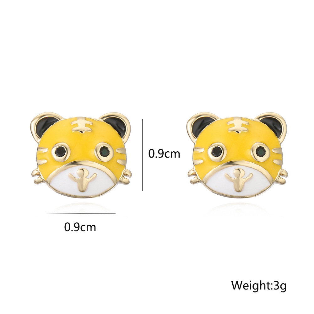Fashion Dripping Oil Small Tiger Earrings New Copper Plated 18k Gold Earrings display picture 1