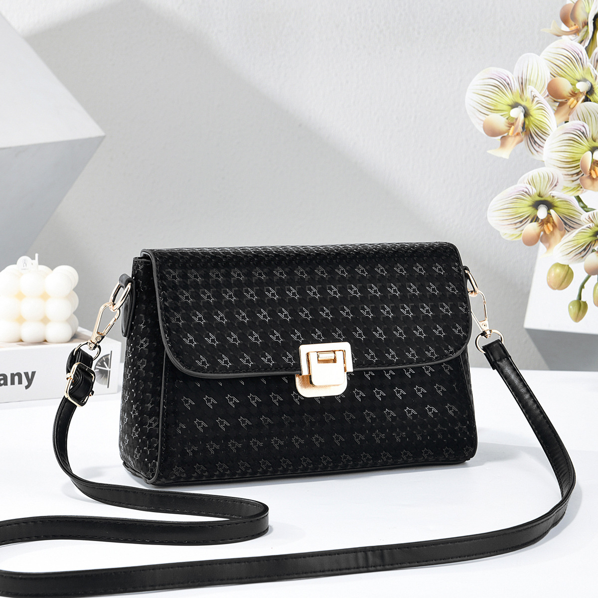 2026 nuevo lujo ligero retro impresión bolso de mano de mujer temperamento francés bolso de hombro universal bolso de mochila suministro