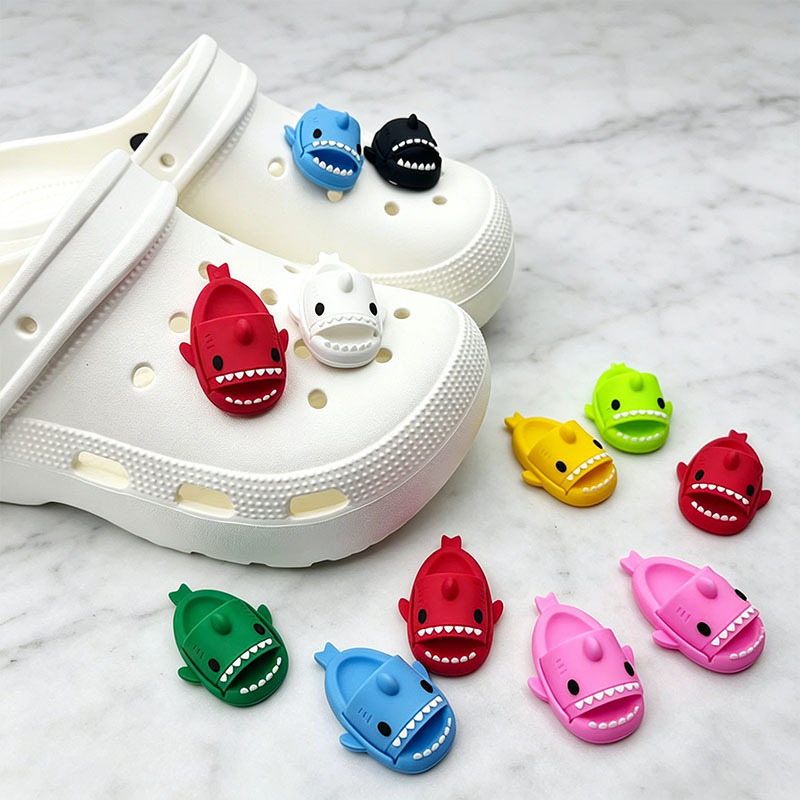Cross-Border Popular Item: Croc Shoe Charms, 10-Color 3D Small Shark Keychain, Decorative Pvc DIY Accessories