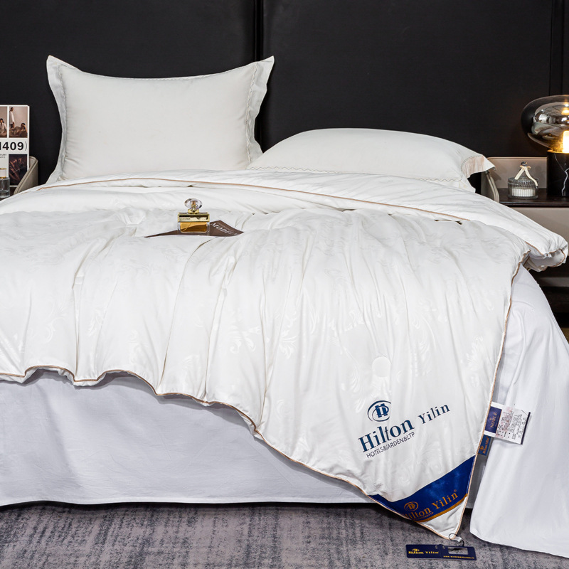 Hilton Hotel Silk Pillowcase Mulberry Silk 100% Cotton Air-Conditioned Quilt Thick Winter Cover Spring and Autumn Cover Bedspread Bedding Core Gift Cover