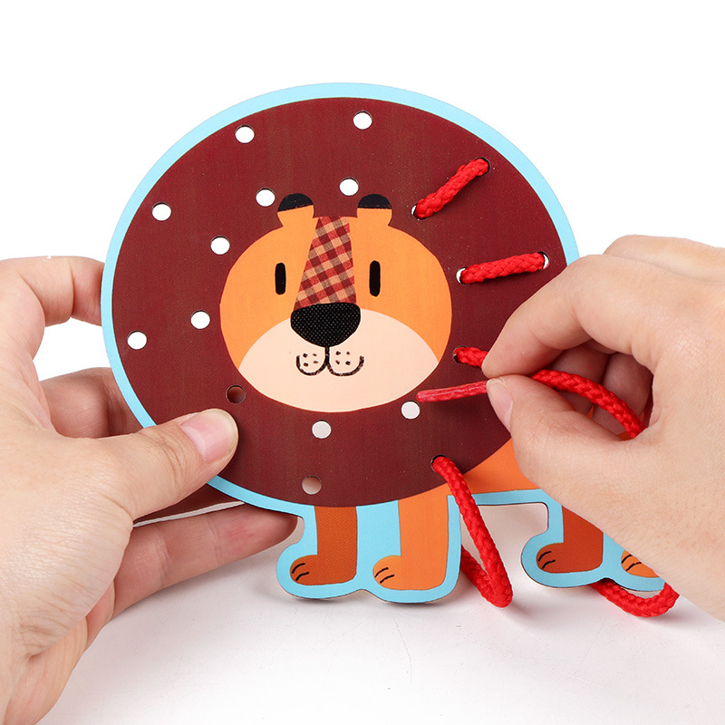 Educación temprana escritorio de madera juegos educativos para niños juguetes hechos a mano bricolaje fruta animales i tablero de roscado juguetes para niños