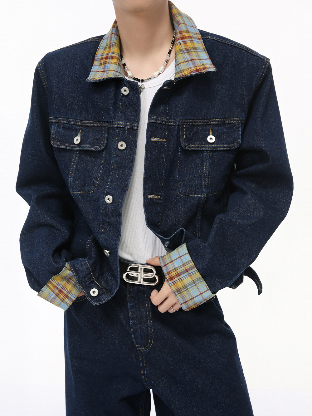 MTLCLOTHES Hombres| 2024 otoño nuevo estilo de Hong Kong retró retrogrado empalme de color contraste de moda conjunto de jeans