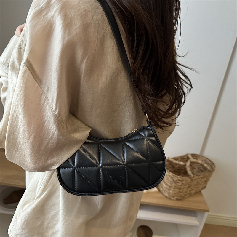 Minimalist Women's Shoulder Bag Versatile Quilted Crossbody_voghion.com