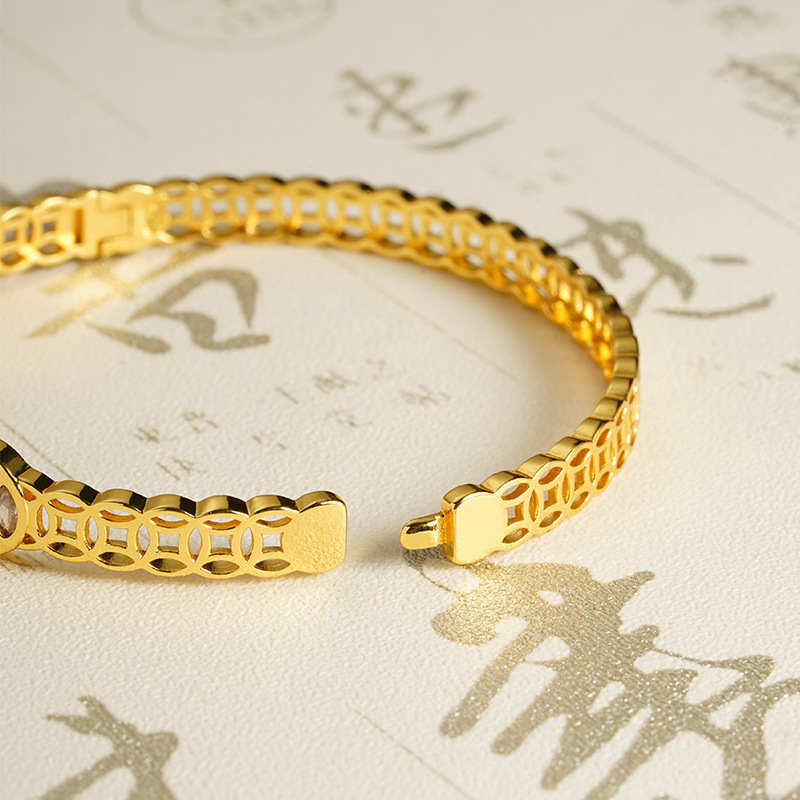Dinero de bronce de estilo nacional de oro de Vietnam hueco micro brazalete de fijación no se desvanecerá durante mucho tiempo lujo ligero y alta sensación de joyería suministro