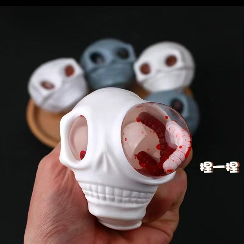 Pop-Eyed Skull Head Squeeze Bug Toy, Big and Small Ghost Skull Stress Relief Squeeze Toy, Horror Quirky Creative Item