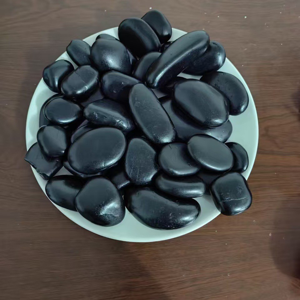 纯黑色精品雨花石黑色鹅卵石2-3公分30-50mm厂家