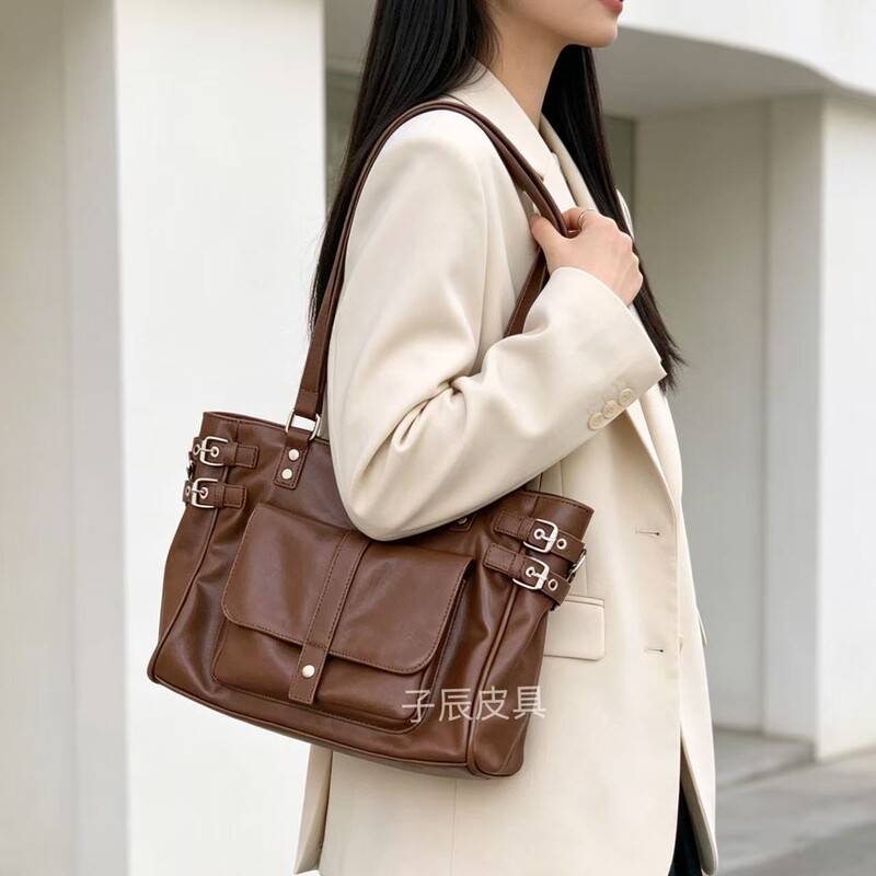 Retro Brown Versatile Large-Capacity Commuter Tote Bag Autumn and Winter 2026 New Korean Style Preppy Style Shoulder Crossbody Bag