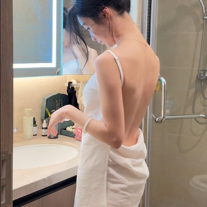 2025 Double-Layer Cotton Comfortable Nightgown for Women, Pure Desire Wearable Suspender Bath Towel, High-End Home Skirt, Backless Bathrobe Trend 2025 Double-Layer Cotton Comfortable Nightgown for Women, Pure Desire Wearable Suspender Bath Towel, High-End Home Skirt, Backless Bathrobe Trend