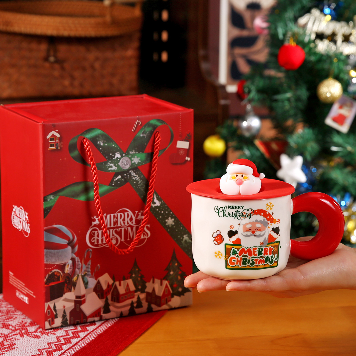 Taza de Navidad transfronteriza de Santa Claus Taza de cerámica Regalo creativo de evento de negocios de Navidad Taza de agua de dibujos animados Regalo de mano